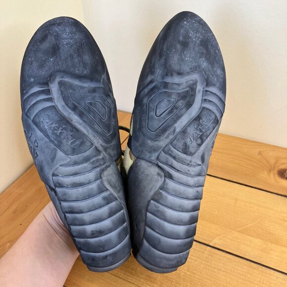 Evolv DeMorto Rock Climbing Shoes Lace-Up Black/Yellow Men's US Size 5.5 - Picture 9 of 12